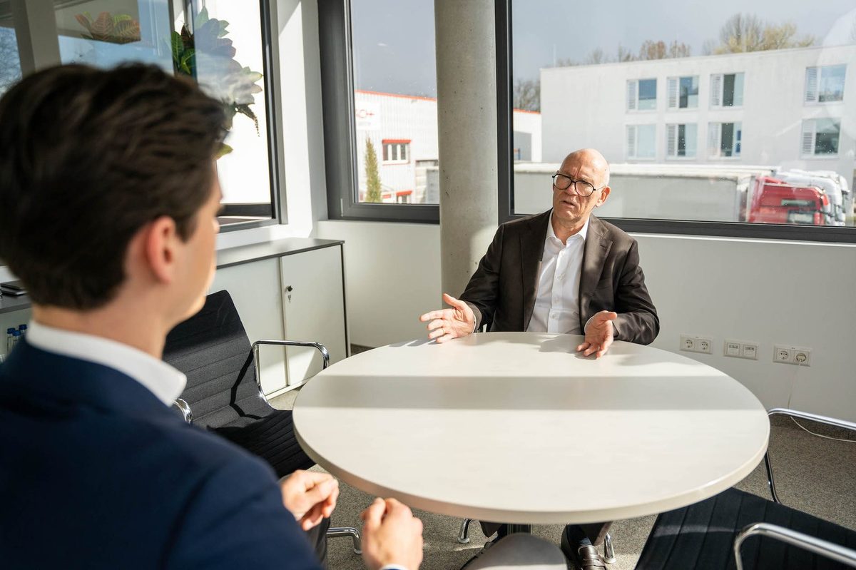 Beratungsgespräch bei Rohm & Partner